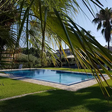 Hotel de apartamente Asteraki