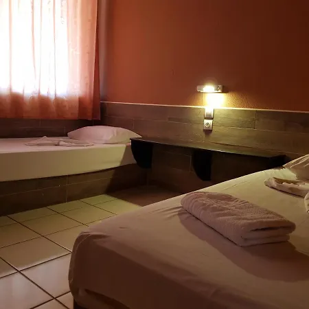 Hotel de apartamente Asteraki